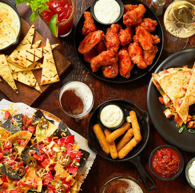 Read more about the article Late Night Legends: Why Half-Off Apps After 9 PM at Chuck’s Roadhouse Just Make Sense